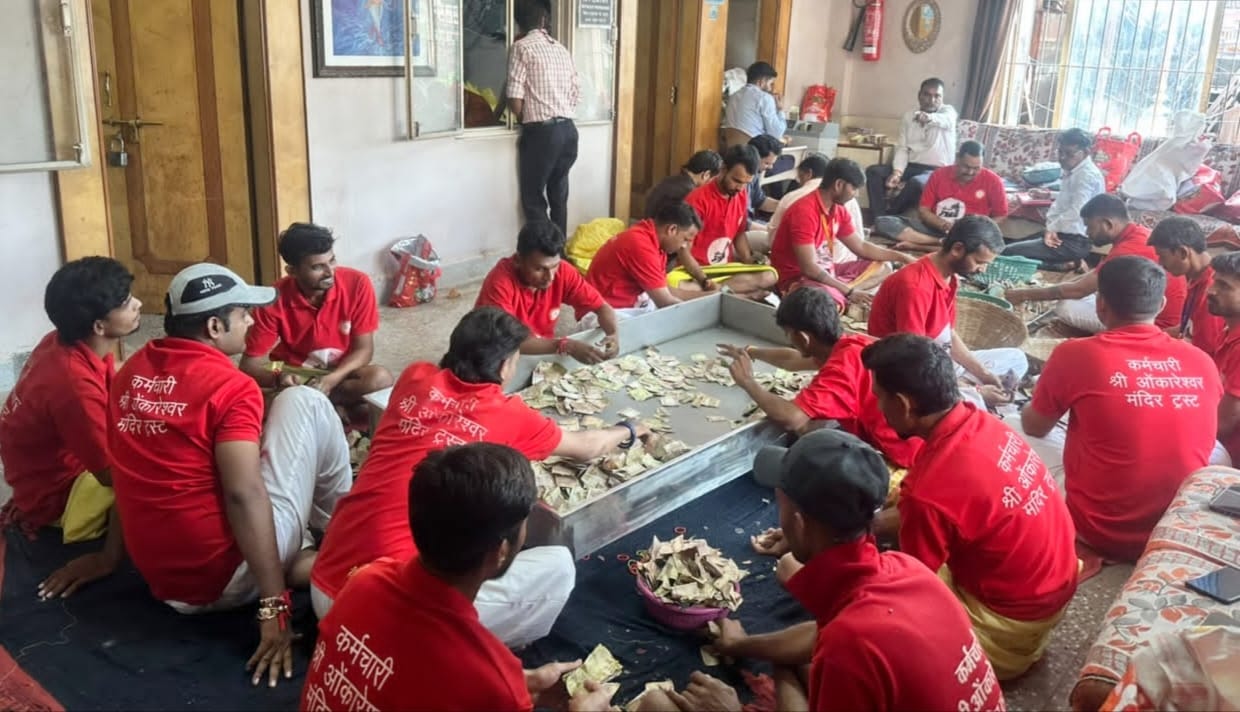 omkareshwar temple donation boxes 33.39 lakh donation