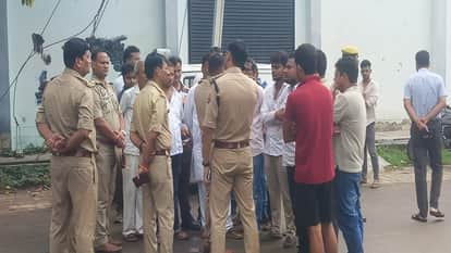 All three miscreants who killed SP leader Pawan Yadav arrested; one accused is a history-sheeter.