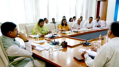 सीएम मोहन यादव जल निगम की बैठक में