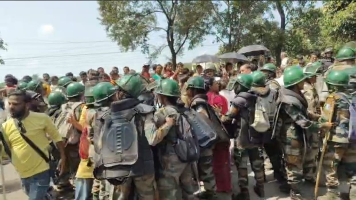 Uproar during anti-enccroachment drive in Ranchi protester punches Circle Officer