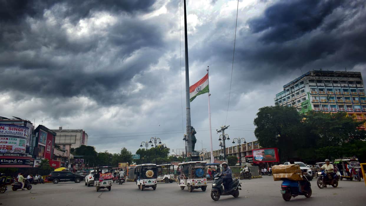 Light drizzle brings relief from humidity; with the mercury at 27.2°C