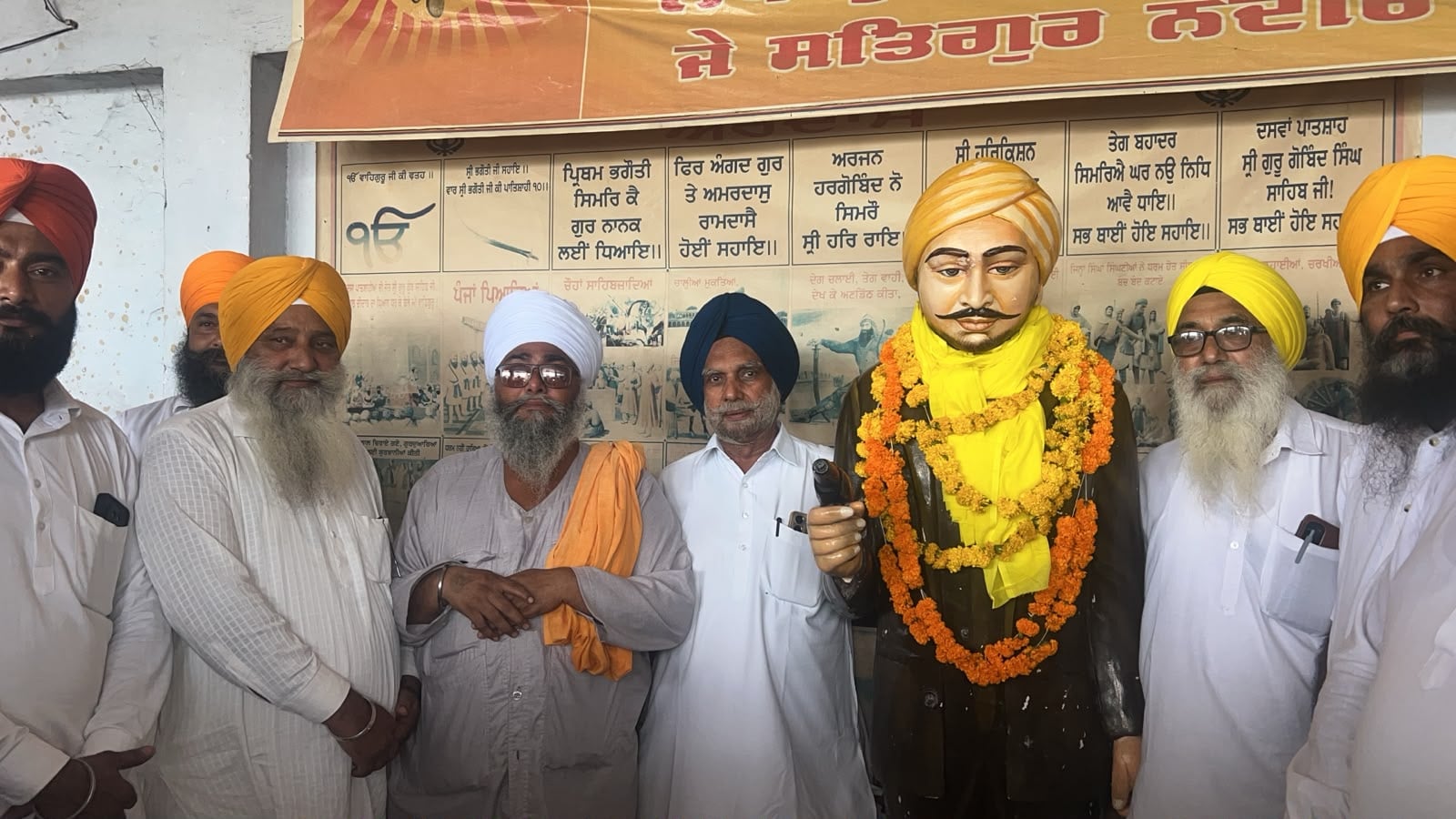 Sitapur: Statue of martyr Udham Singh ‘freed’ after 15 years following court order.