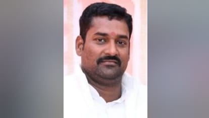 SP leader murdered in Prayagraj Three bike-borne miscreants carried out crime