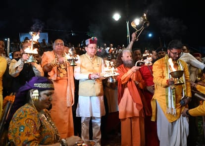 Dehradun: CM Dhami visited the new Yamuna Ghat in Vikasnagar and unveiled a 25-foot-tall statue