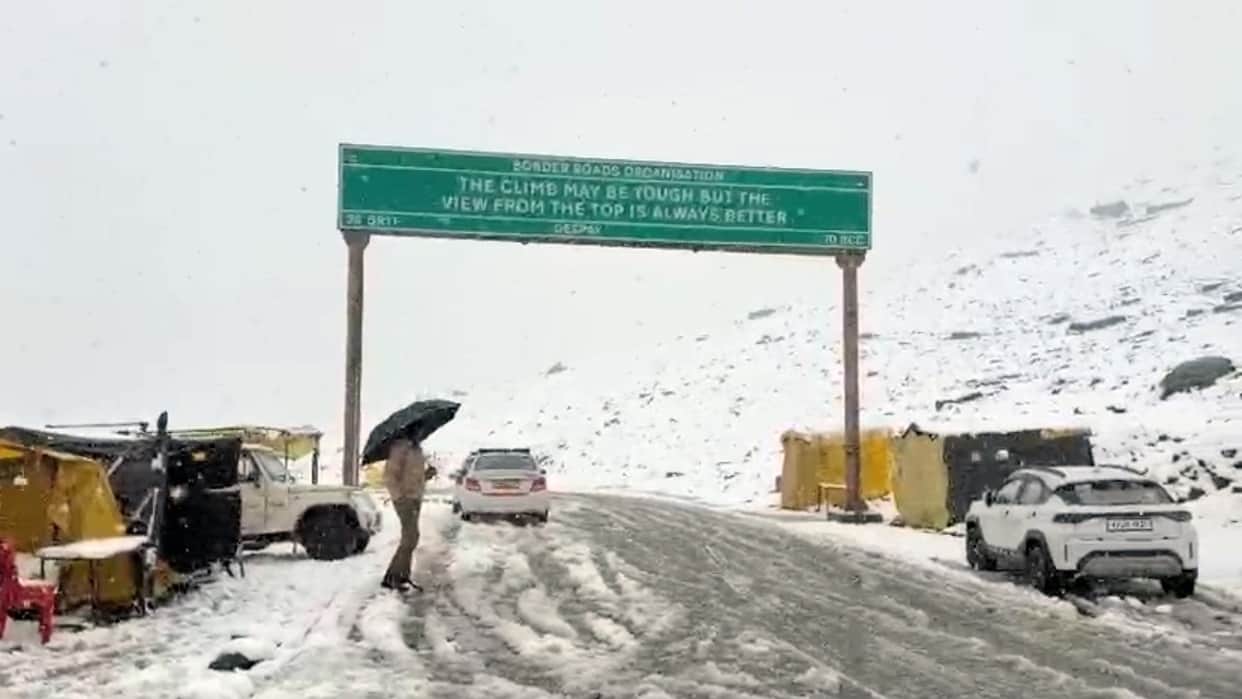 Weather: Snowfall in Rohtang, Kinnaur, and Lahaul; rain and snow expected today as well.