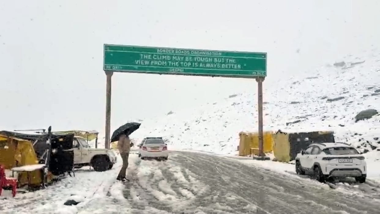 Weather: Snowfall in Rohtang, Kinnaur, and Lahaul; rain and snow expected today as well.