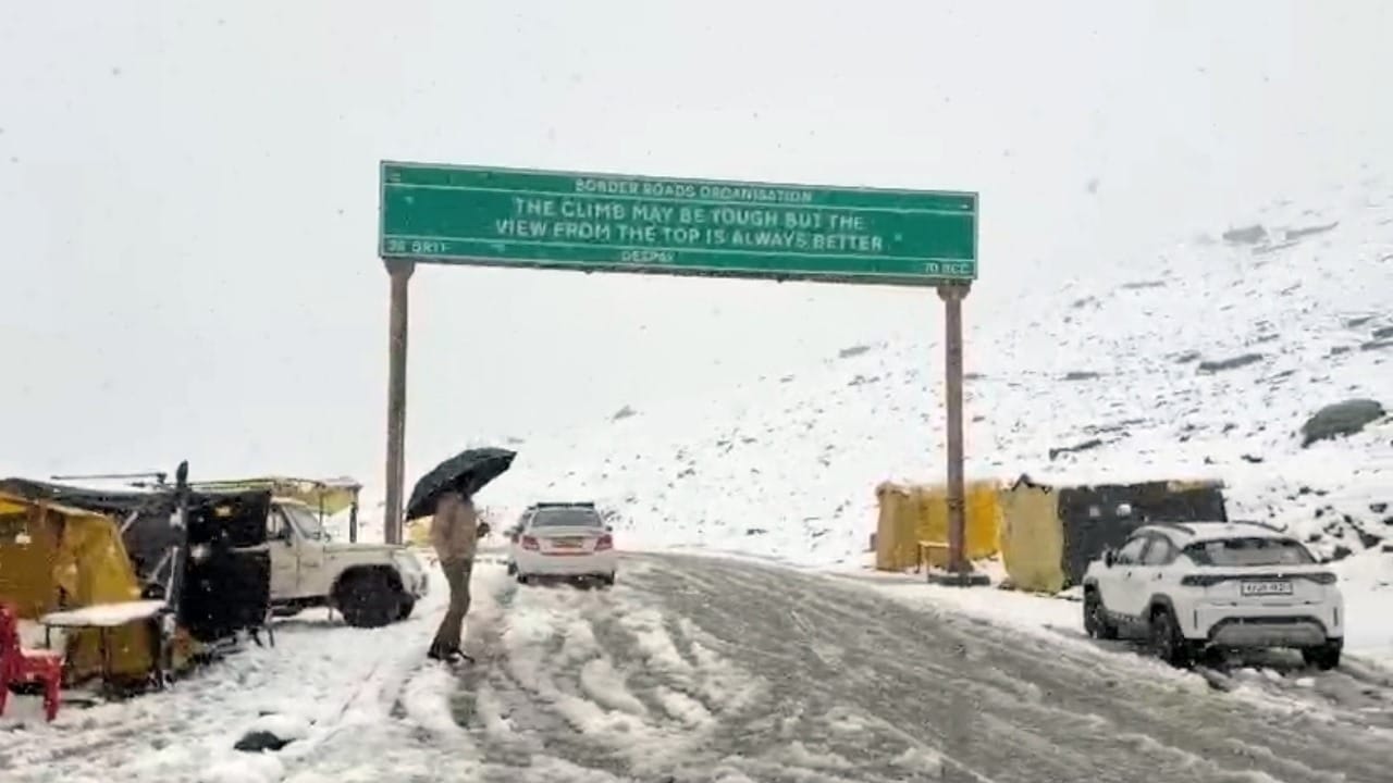 Himachal Weather: Peaks, including Rohtang, draped in a blanket of snow in September; Manimahesh Yatra halted