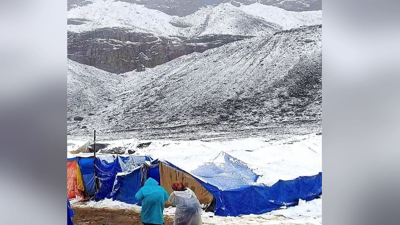 Himachal Weather: Peaks, including Rohtang, draped in a blanket of snow in September; Manimahesh Yatra halted