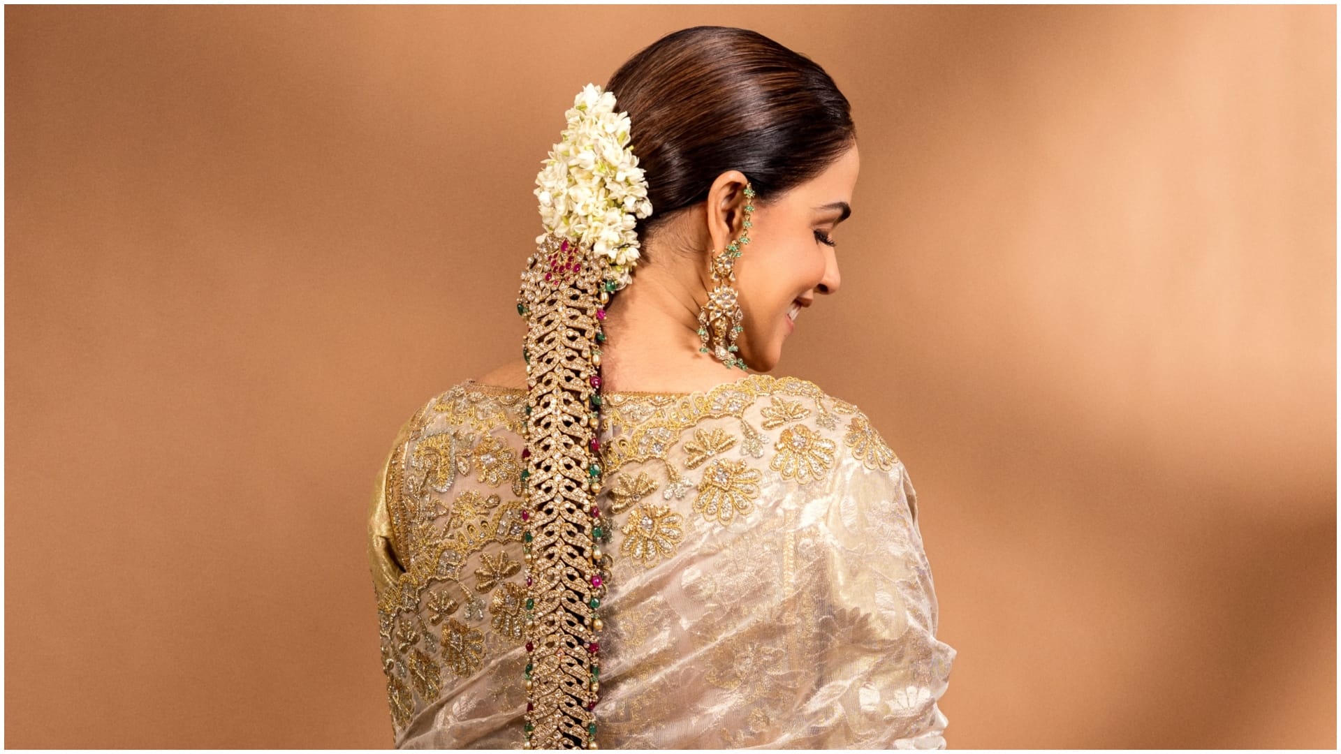 How To Style Kaan Chain Earrings With Saree, Lehenga And Traditional Outfits