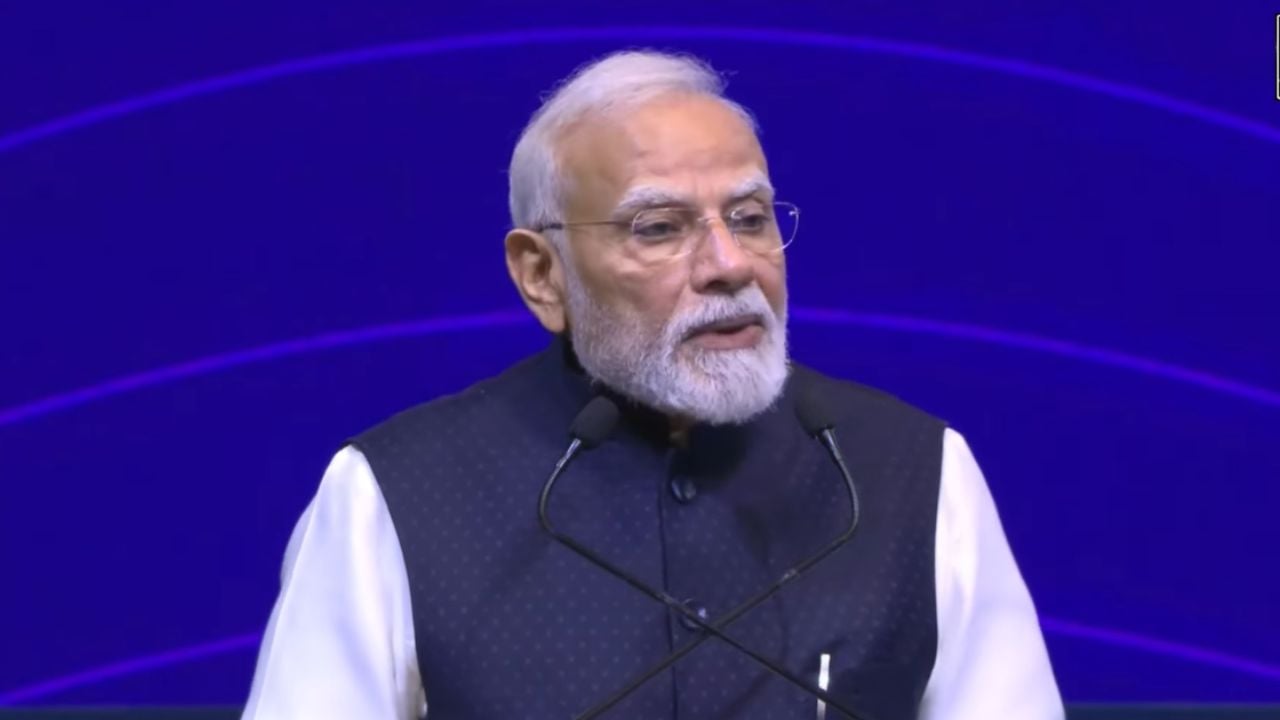सेमीकॉन इंडिया में पीएम मोदी का जन्मदिन भी बना खास: मंच पर गूंजा 'हैप्पी बर्थडे'; मुस्कुराकर जताया आभार