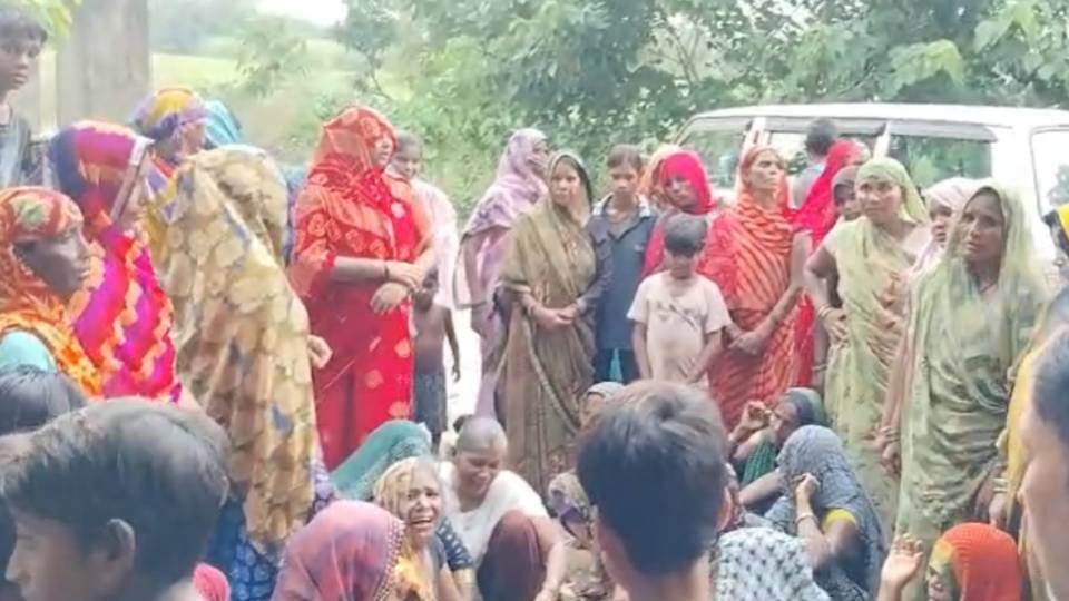 boy and teenager died by drowning in separate incidents in Sitapur