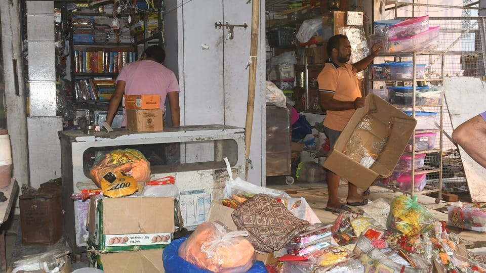 Central Market: 5 complexes and 35 shops across six buildings—including a banquet hall—all razed to the ground