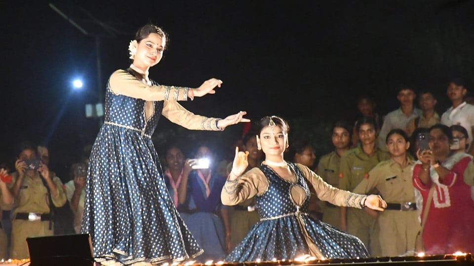 Meerut: City illuminated by 2.5 lakh earthen lamps on the Prime Minister's birthday; saplings planted