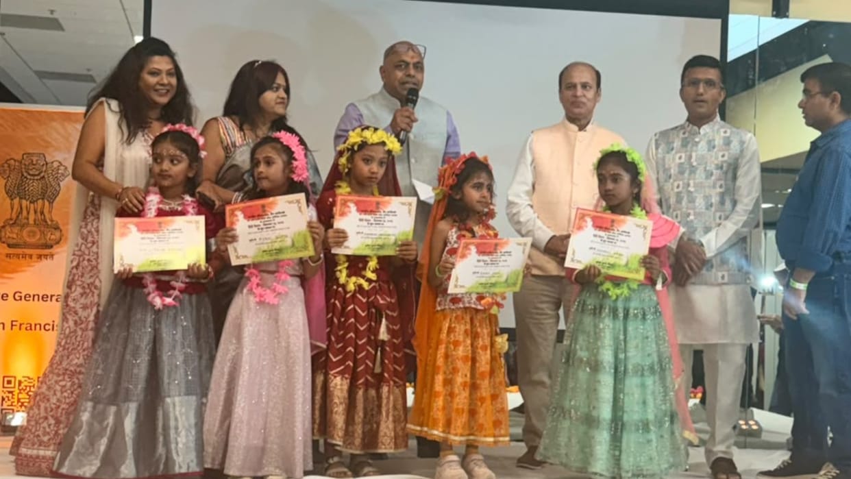 Hindi Diwas event in California; Deputy Consul General Rakesh Adlakha honored
