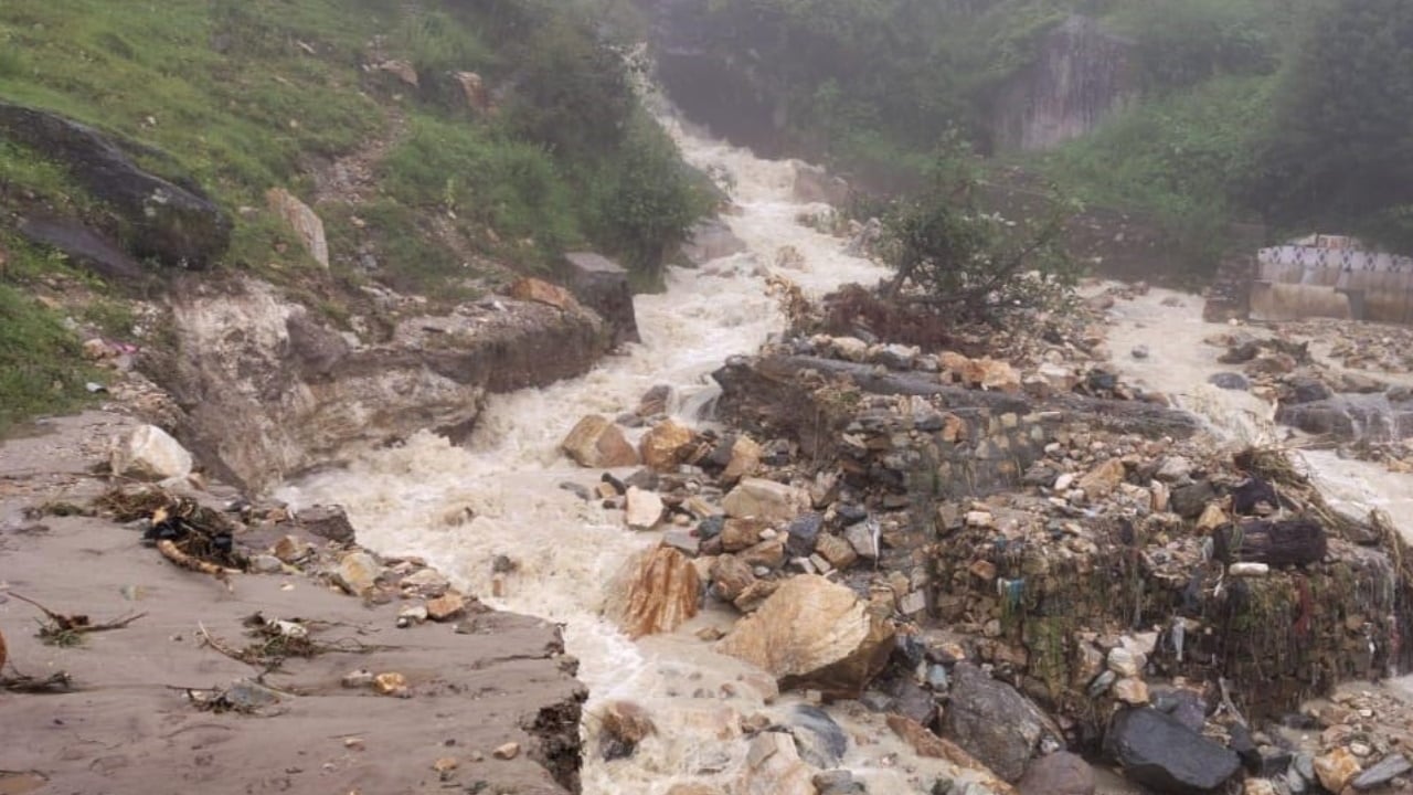 क्षतिग्रस्त मार्ग