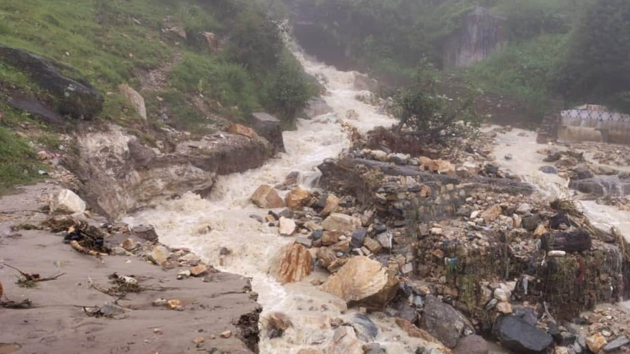 Yamunotri Dham Danger Persists Near Ram Temple as Damaged Pedestrian Route Remains Hollow Uttarkashi