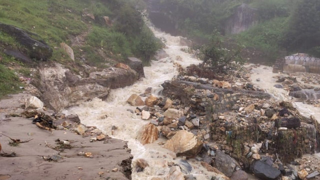 क्षतिग्रस्त मार्ग