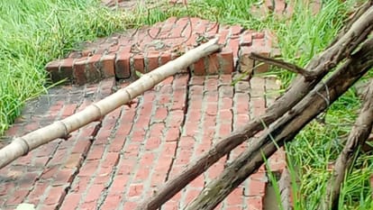Four killed in wall collapse due to havoc caused by storm and rain in Bareilly