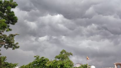 Weather takes a turn again in Bareilly Rain accompanied by strong winds