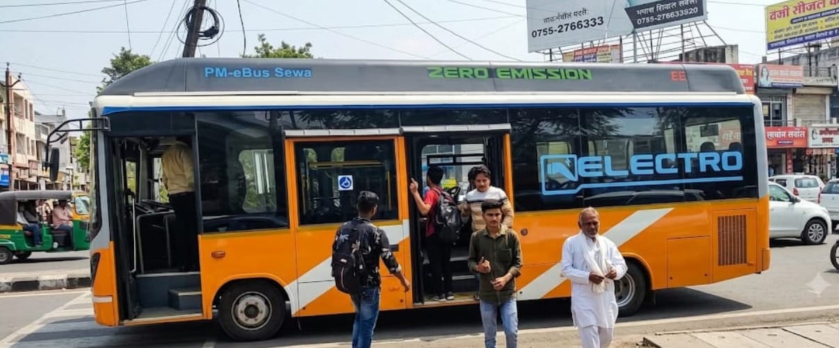 E-bus service launched from Bairagarh to Mandideep: 300 colonies to benefit; 10 more buses introduced, with an