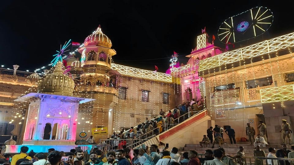 Radhashtami 2026 massive crowd of devotees gathered on occasion of Radhashtami at Barsana in mathura