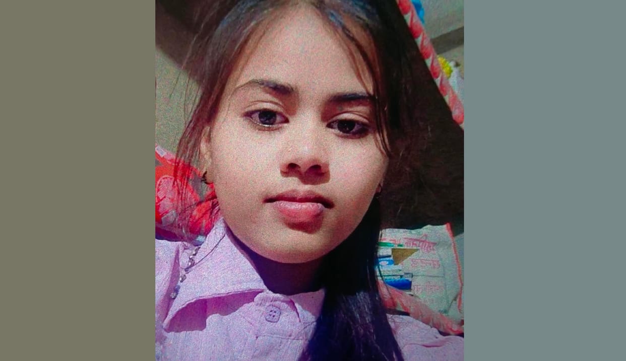 Kanpur Suspicious death of Class 9 student mother claims electrocution father alleges murder