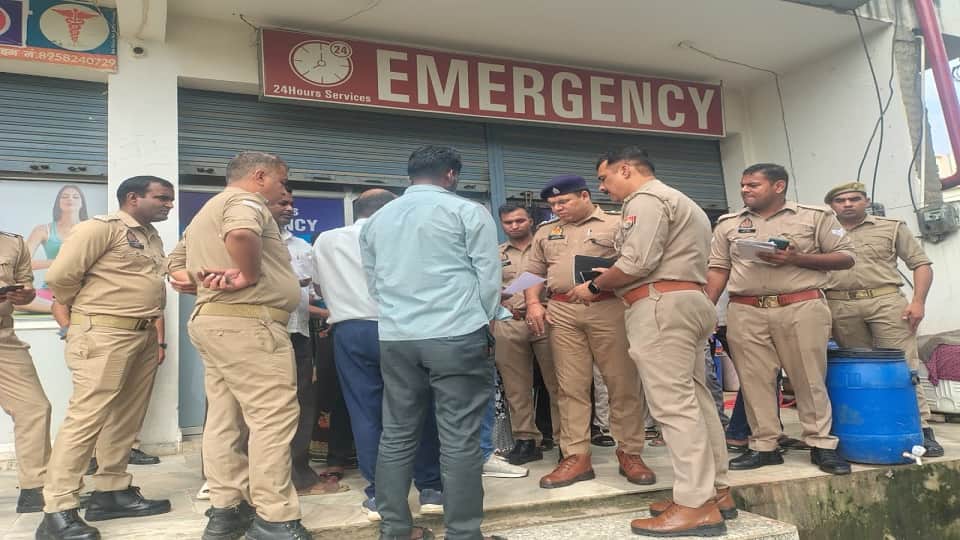 Newborn Dies Hours After Delivery in Firozabad, Family Protests at Hospital Over Negligence Allegation