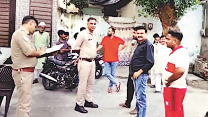 मौके पर पुलिस