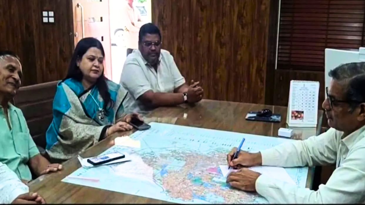 Alwar Mayor Election Drama Rinkel Garg Pulls Out Clearing Deck for Direct BJP-Congress Showdown