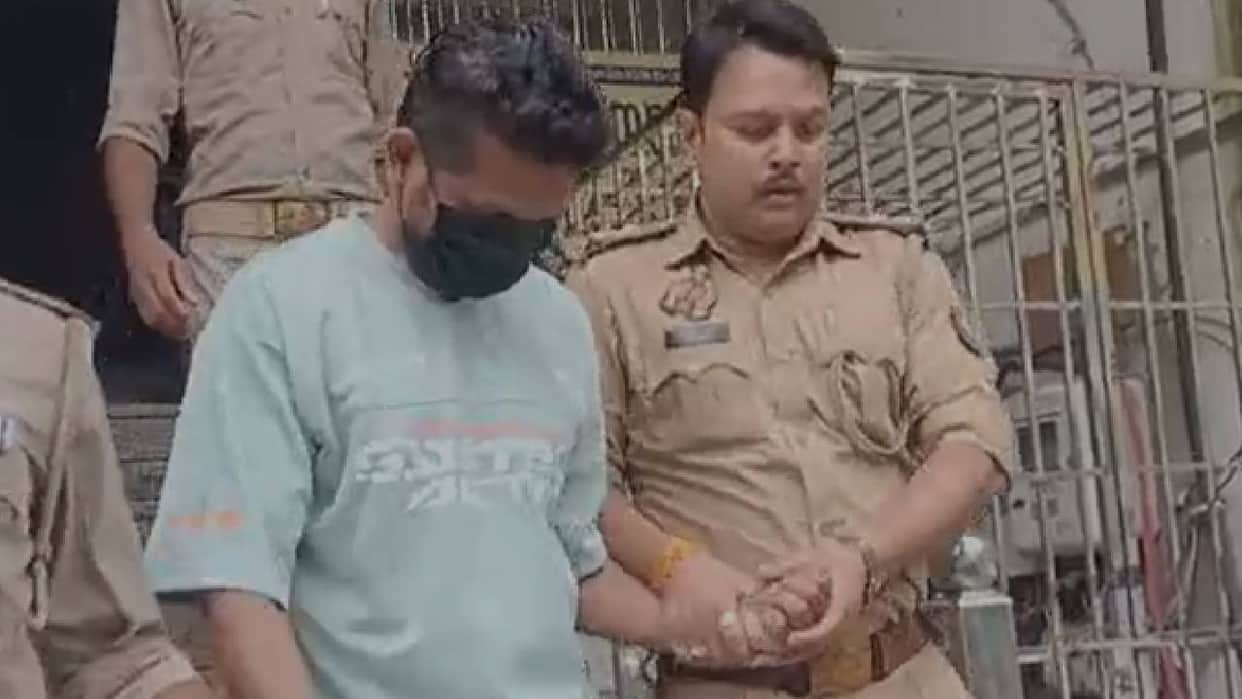 UP: Cyber fraud call center busted in Lucknow; 16 people, including 4 women, detained; they used to target A