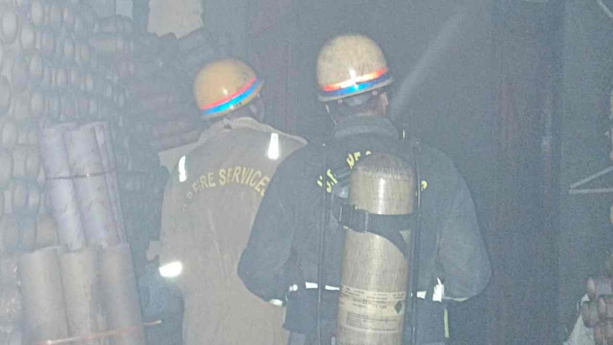 Fire breaks out at a paper tube factory in Loni.