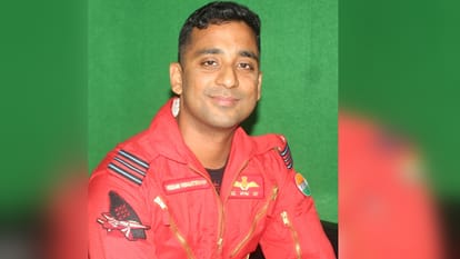 Surya Kiran Pilots on Meerut Air Show: Nine Hawks to Perform at 100 Feet, Tricolor Trails in Sky
