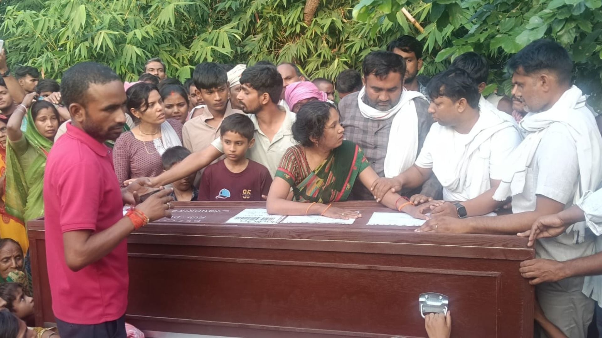 चंद्रिका यादव उर्फ राजेश यादव का शव पहुंचते ही परिवार में मचा कोहराम