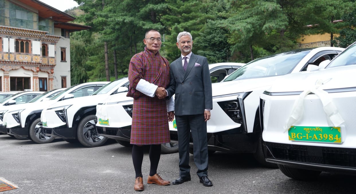 EAM Jaishankar Hands Over 54 Mahindra XEV 9e EV to Bhutan Govt: Check Specs, Range, and Features