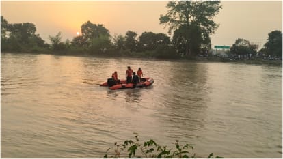 Youth drowns in canal during Ganesh idol immersion no trace found in Pilibhit
