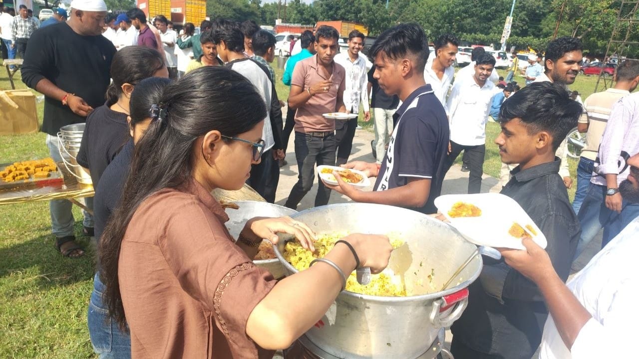 indore-youth-gather-in-huge-numbers-for-rahul-gandhi-student-event