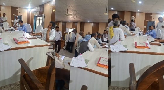 Kanpur Sampoorna Samadhan Diwas held in Bilhaur SDM and other officials heard grievances