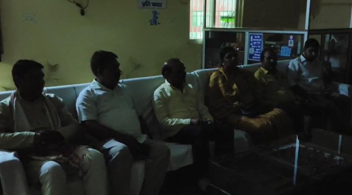 Hardoi MP Jai Prakash remarked whole country is illuminated here we sit in darkness power at station went out