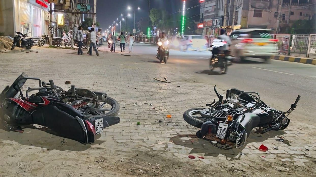 Clash involving sticks and clubs breaks out at Bhuna Mod in Fatehabad over financial