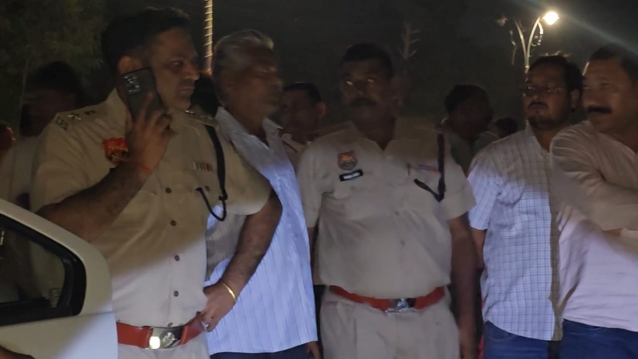 मौके पर पहुंची पुलिस