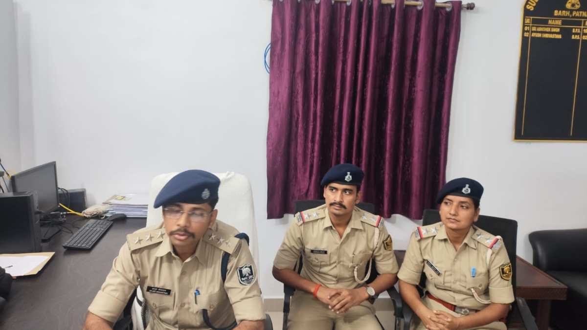 Cache-weapons-found-village-head-house-worshipping-illegal-arms