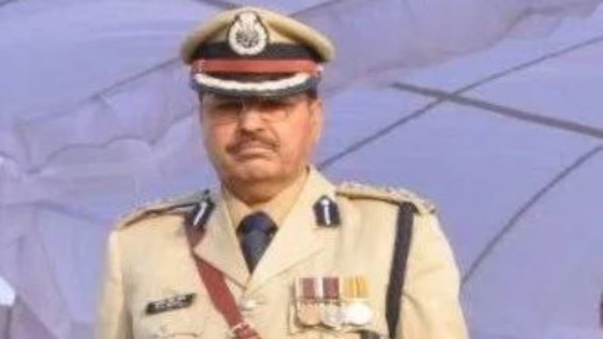 गुना: फर्जी प्रमाण पत्र के आधार पर ली पुलिस की नौकरी, रिटायर्ड आईपीएस पर FIR, जांच के घेरे में दस्तावेज