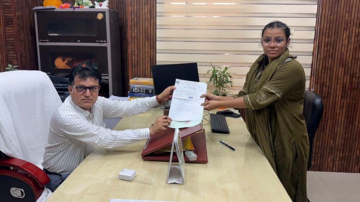 Who is Kirti Gosaiwal 21-Year-Old Civil Services Aspirant Becomes Rajasthan Youngest Municipal Chairperson