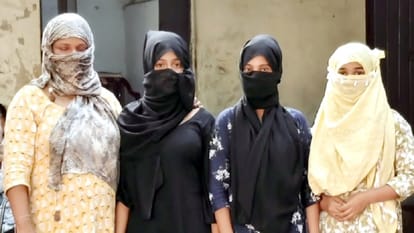 गिरफ्तार आरोपी।