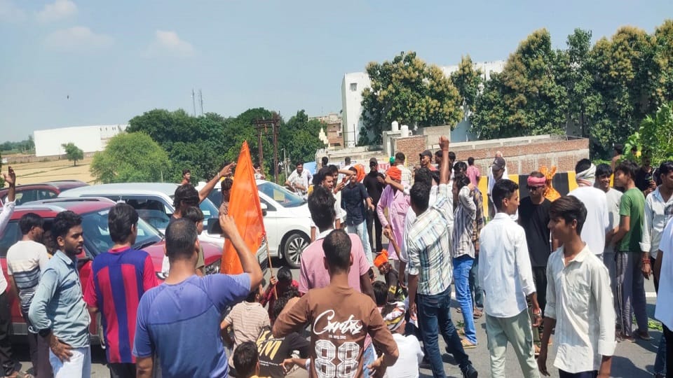 Major uproar over demands for a UGC rollback and Yamuna Expressway blocked in Agra