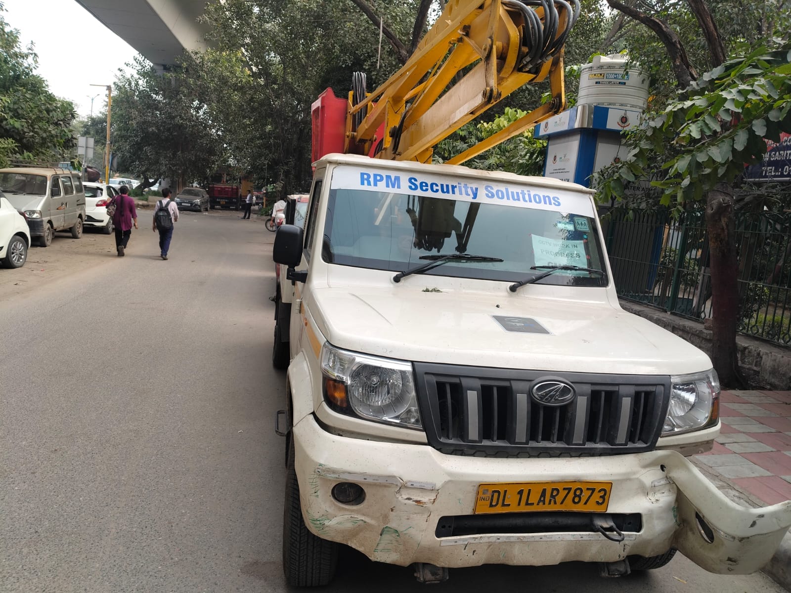 Four killed two injured in road accident in Sarita Vihar delhi
