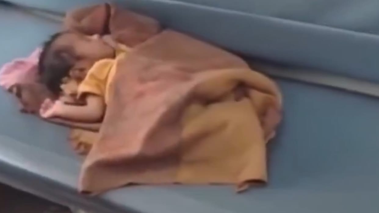 mumbai 15 day old baby left in mumbai local train seawoods station