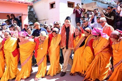 CM Dhami arrives in Badrinath offers prayers to Badri Vishal attend the cultural festival