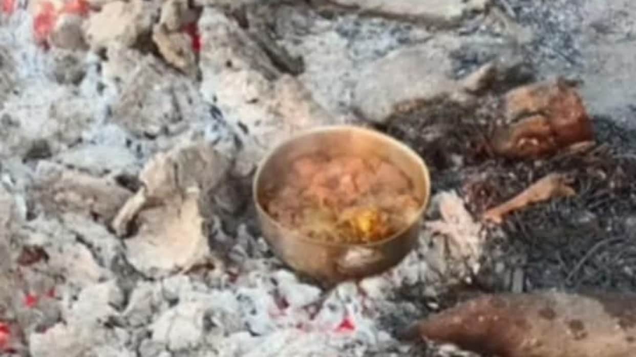 Meat cooked on burning funeral pyre three accused arrested in shahjahanpur
