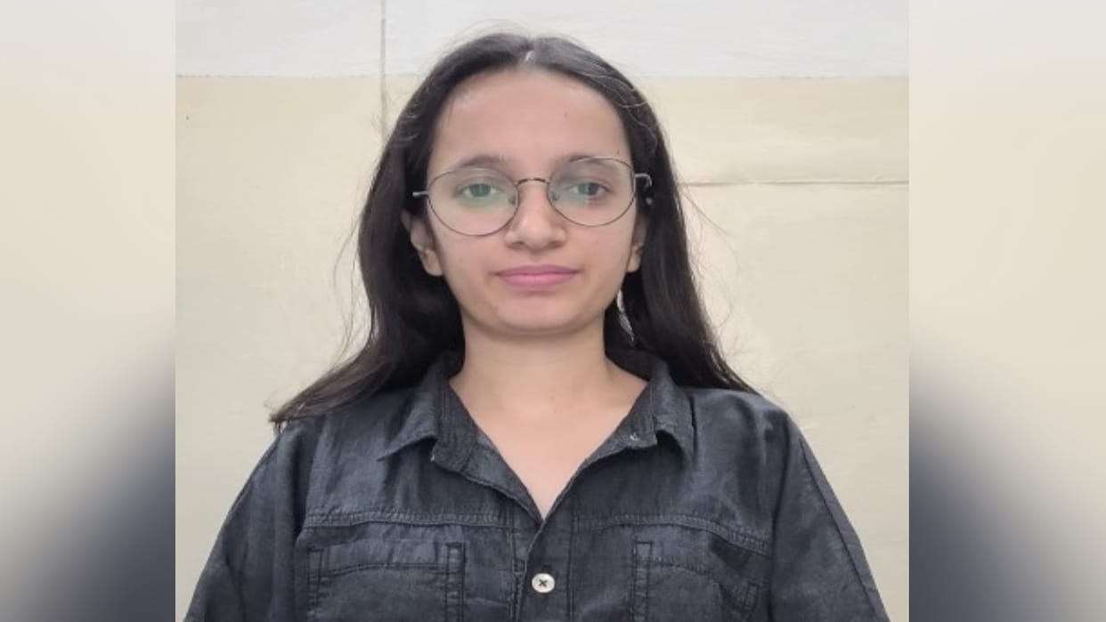 Una: Neha Kumari from Dangoh Khas becomes a scientist at the Central Silk Board.